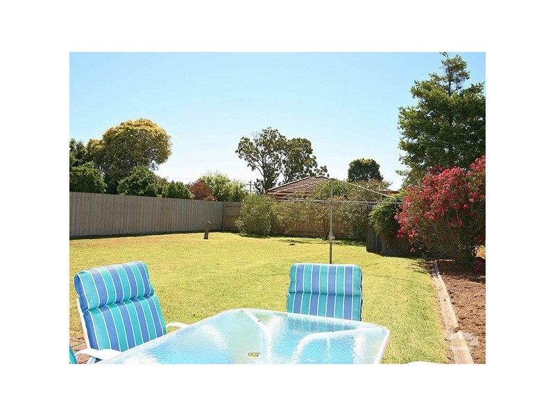 5 Forest Park Road, Dingley Village VIC 3172