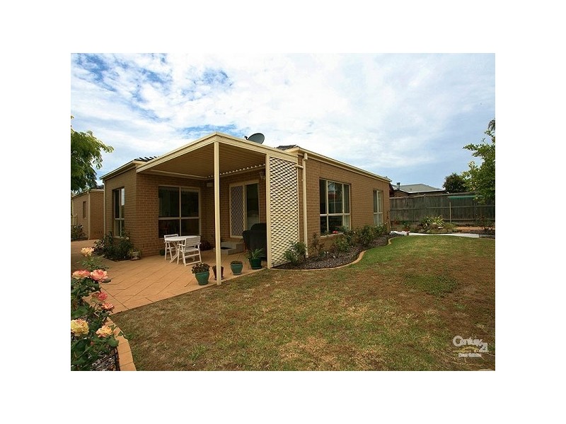 19 Aisha Crescent, Dingley Village VIC 3172