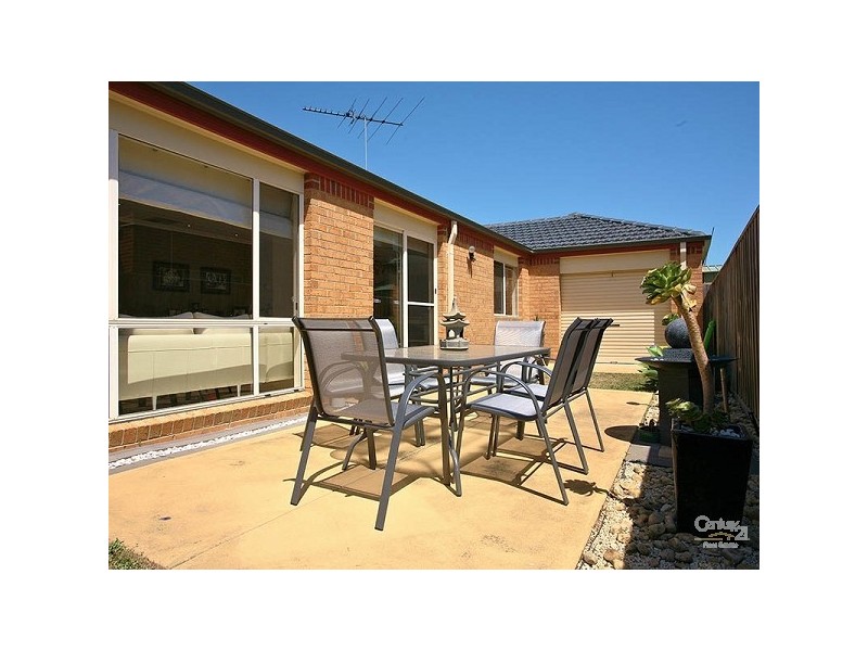 25 Kingsland Close, Dingley Village VIC 3172