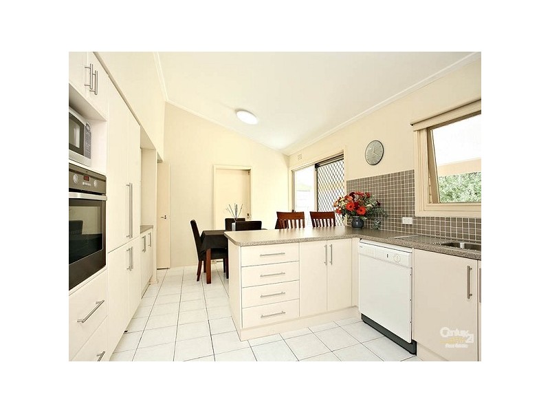 16 Marjorie Avenue, Dingley Village VIC 3172