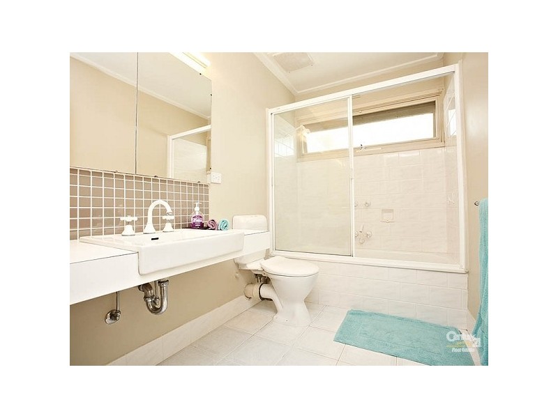 16 Marjorie Avenue, Dingley Village VIC 3172