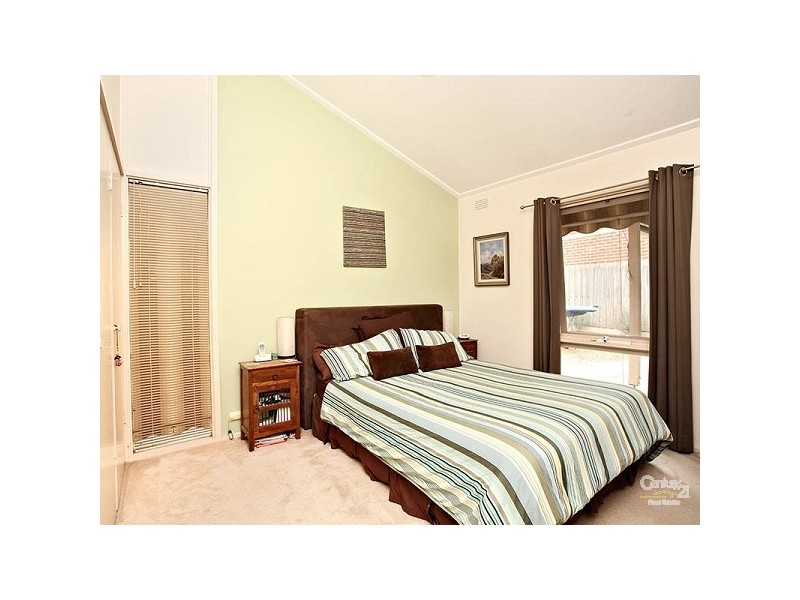 16 Marjorie Avenue, Dingley Village VIC 3172