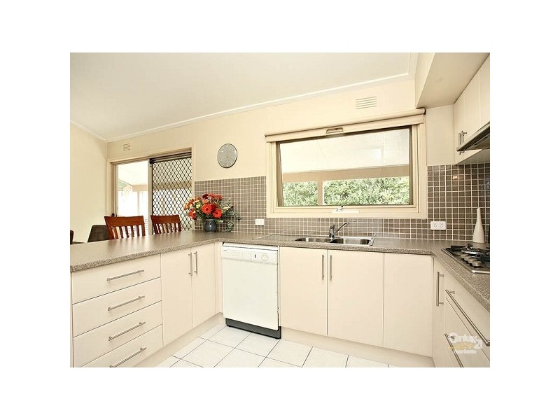 16 Marjorie Avenue, Dingley Village VIC 3172