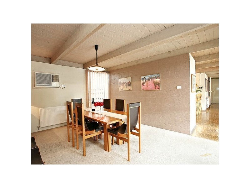 16 Teralba Close, Dingley Village VIC 3172