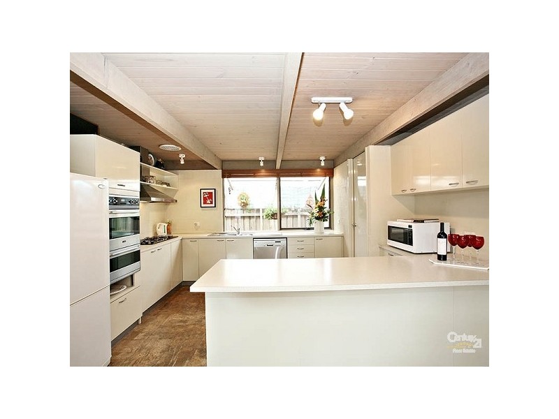 16 Teralba Close, Dingley Village VIC 3172