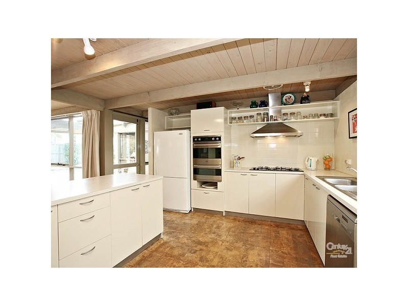 16 Teralba Close, Dingley Village VIC 3172