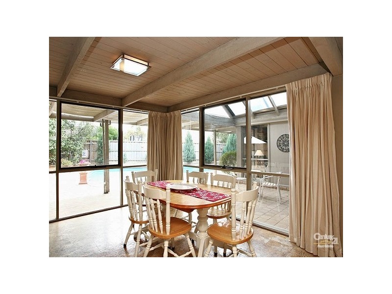 16 Teralba Close, Dingley Village VIC 3172