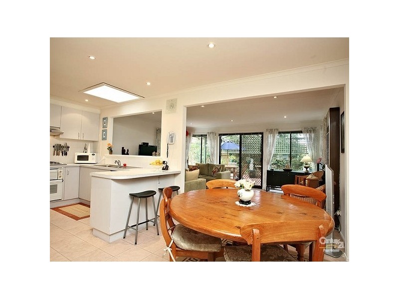 11 Bayville Drive, Dingley Village VIC 3172