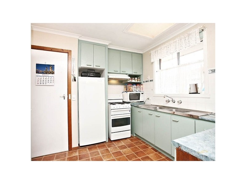 27 Sharrock Drive, Dingley Village VIC 3172