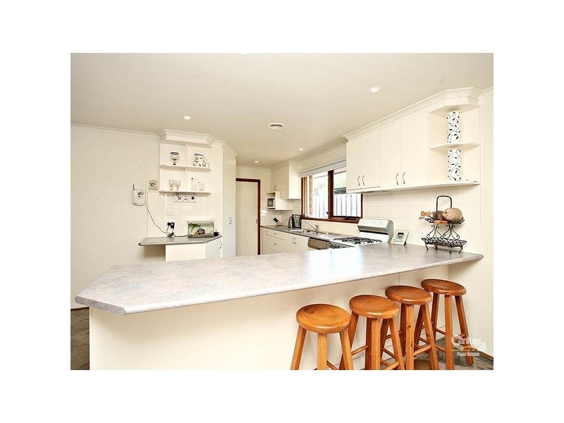 13 Bayville Drive, Dingley Village VIC 3172