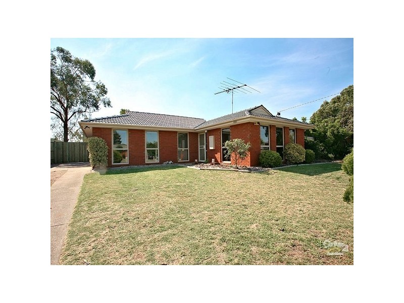 13 Bayville Drive, Dingley Village VIC 3172