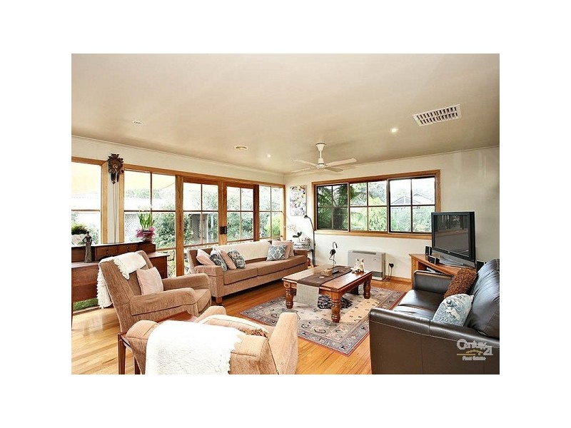 304 Spring Road, Dingley Village VIC 3172