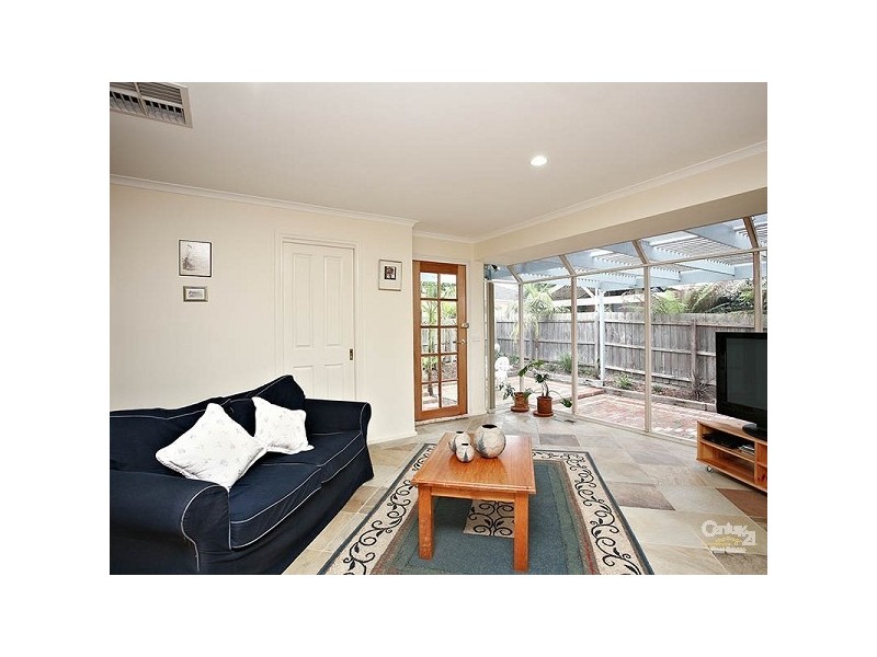 1 Picola Court, Dingley Village VIC 3172