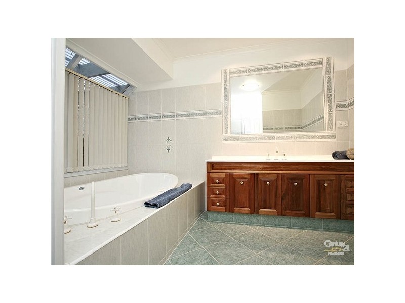 1 Picola Court, Dingley Village VIC 3172