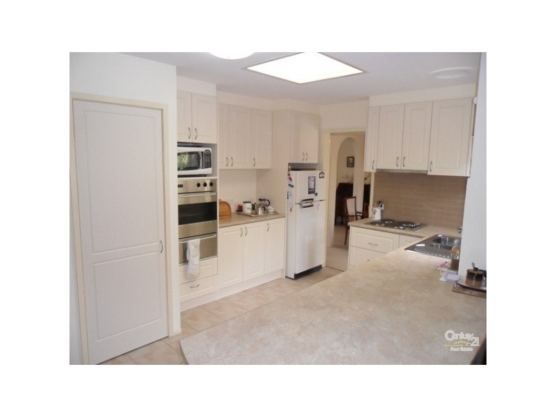 24 Forest Park Road, Dingley Village VIC 3172