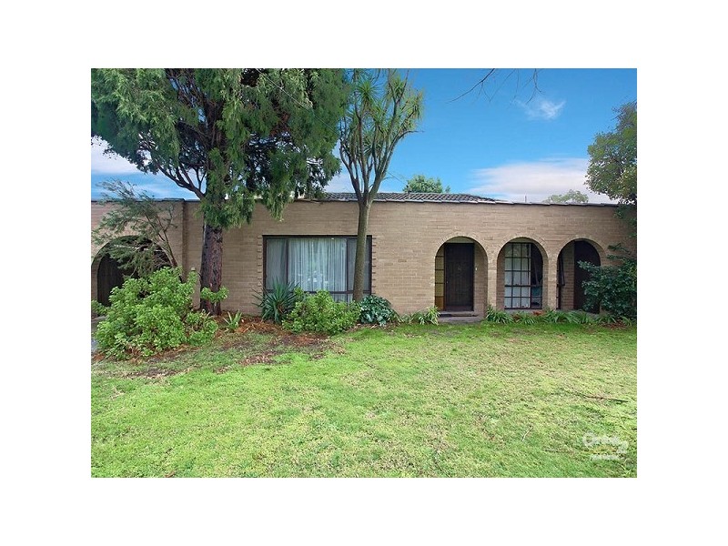 24 Forest Park Road, Dingley Village VIC 3172