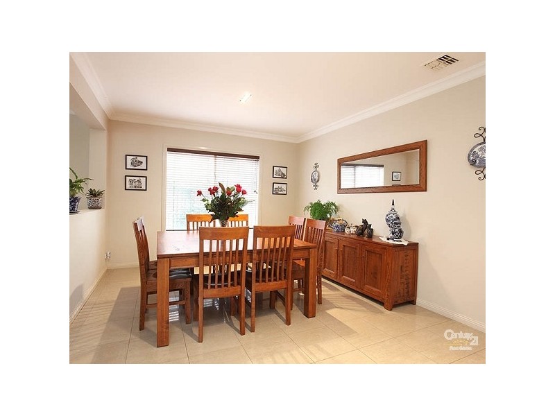 33 Jolimont Place, Dingley Village VIC 3172