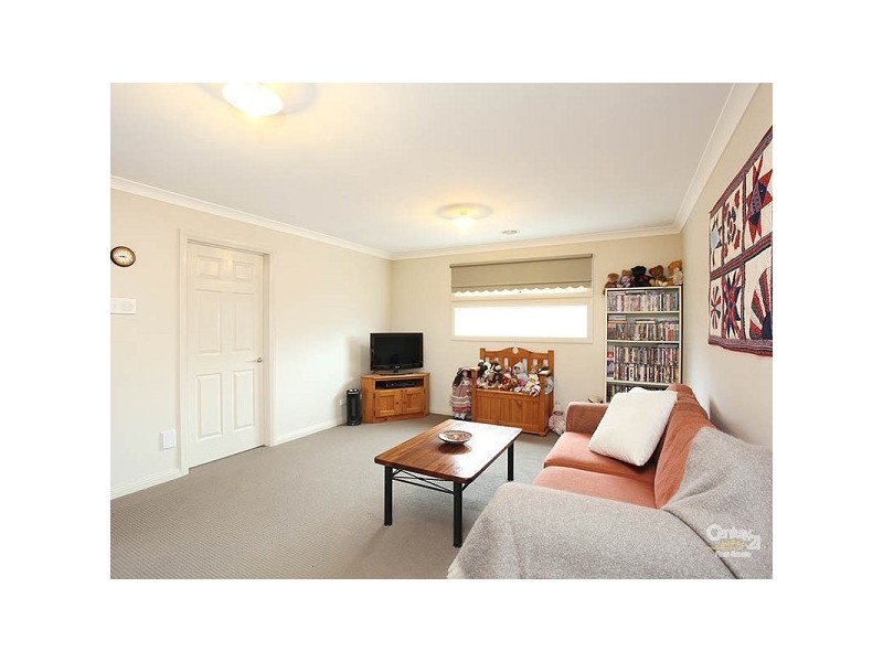33 Jolimont Place, Dingley Village VIC 3172