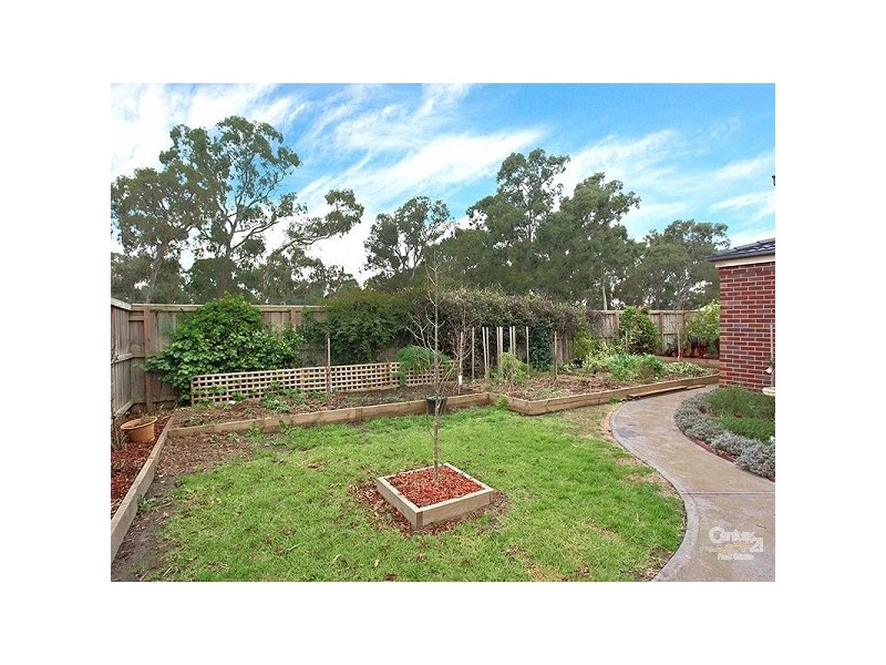 33 Jolimont Place, Dingley Village VIC 3172