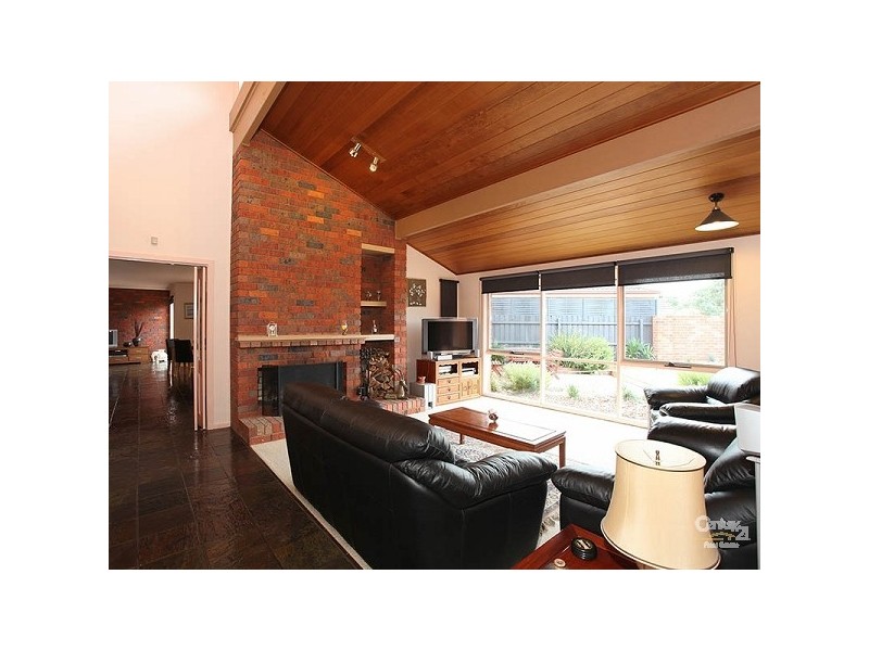 1 Ryan Mews, Dingley Village VIC 3172