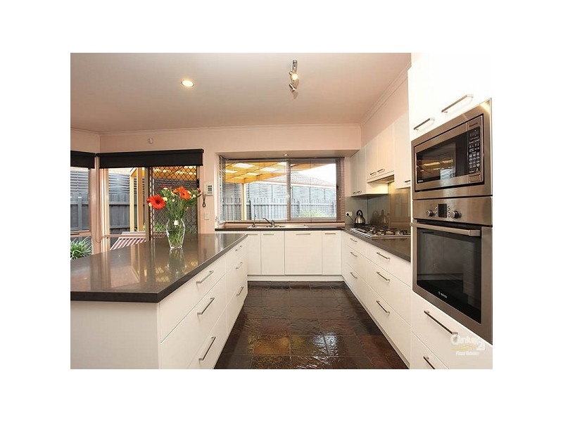 1 Ryan Mews, Dingley Village VIC 3172