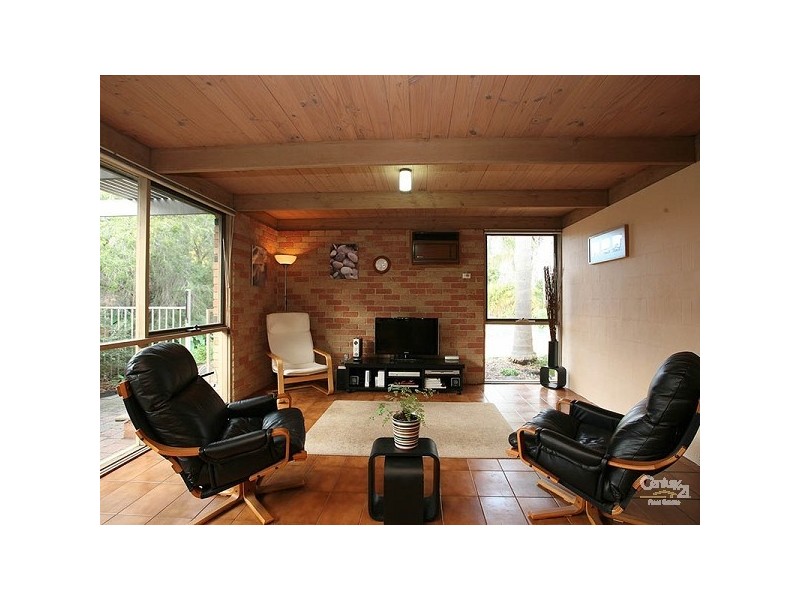 5 Locksley Close, Dingley Village VIC 3172