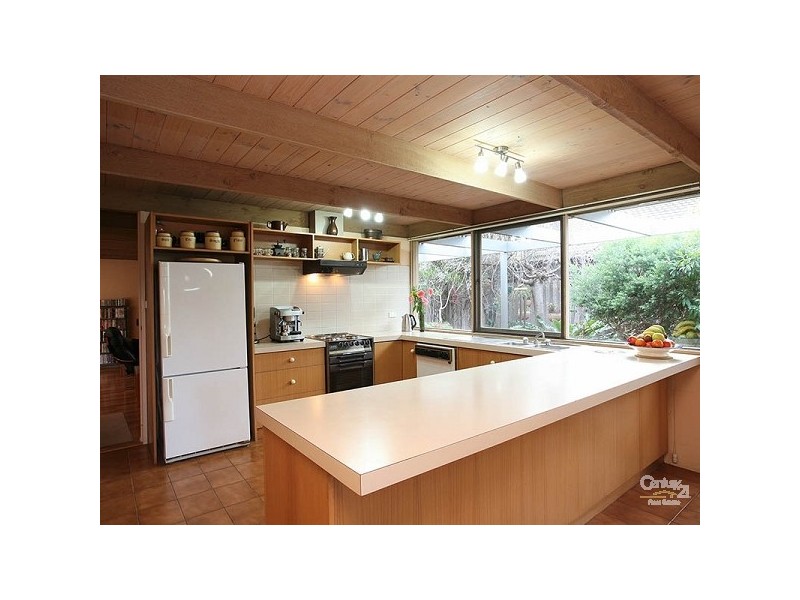 5 Locksley Close, Dingley Village VIC 3172