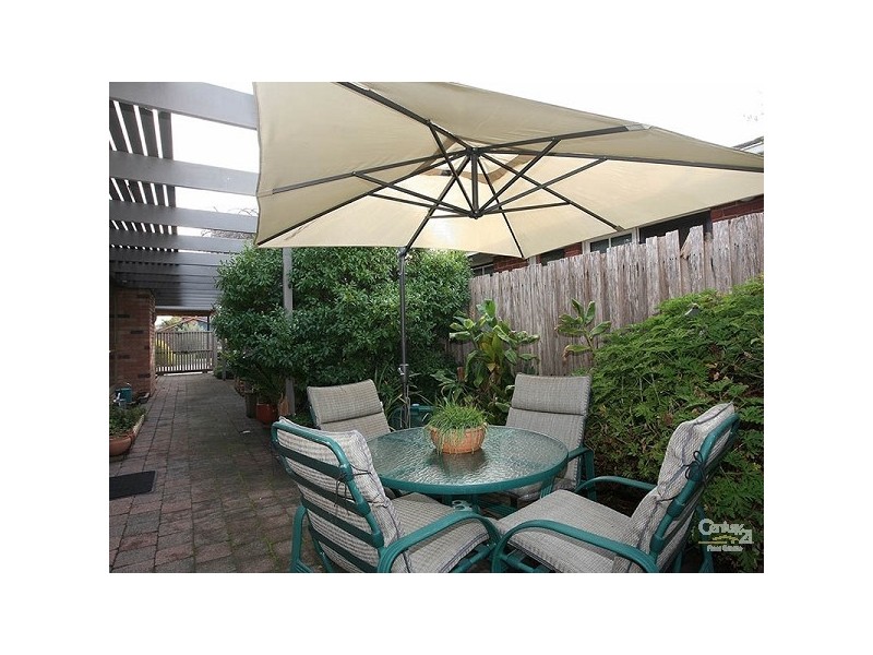 5 Locksley Close, Dingley Village VIC 3172