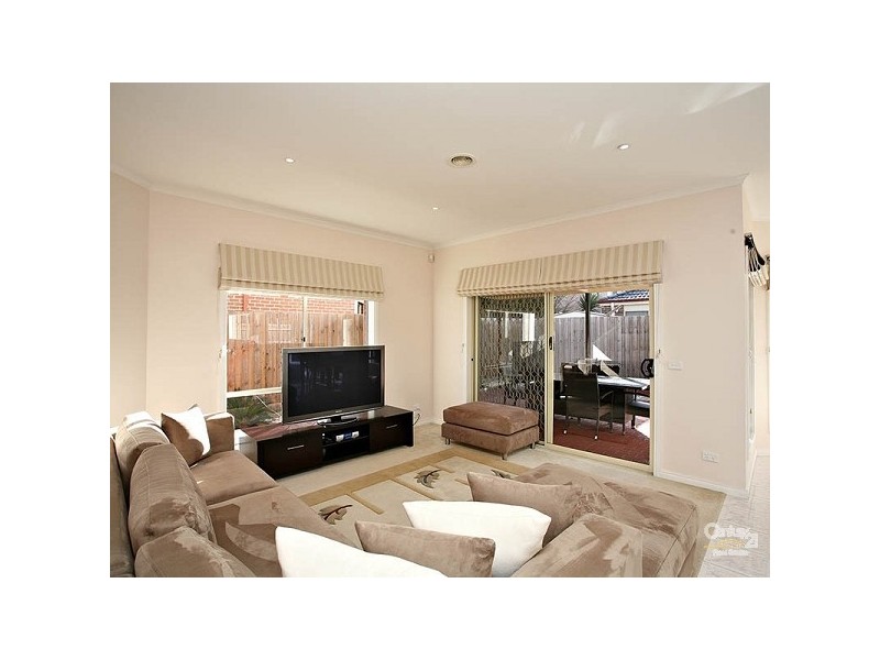 5 Wattlebird Court, Dingley Village VIC 3172