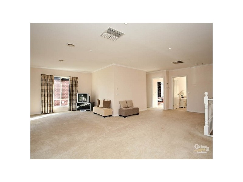 5 Wattlebird Court, Dingley Village VIC 3172