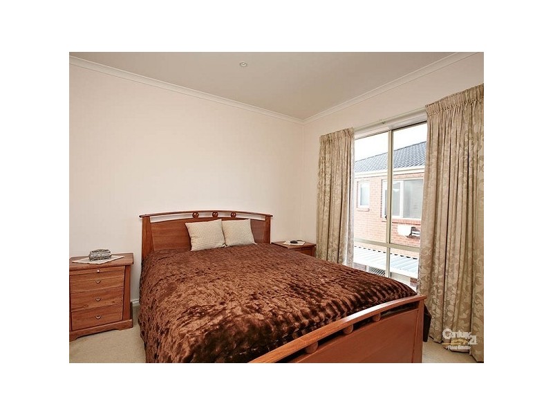 5 Wattlebird Court, Dingley Village VIC 3172