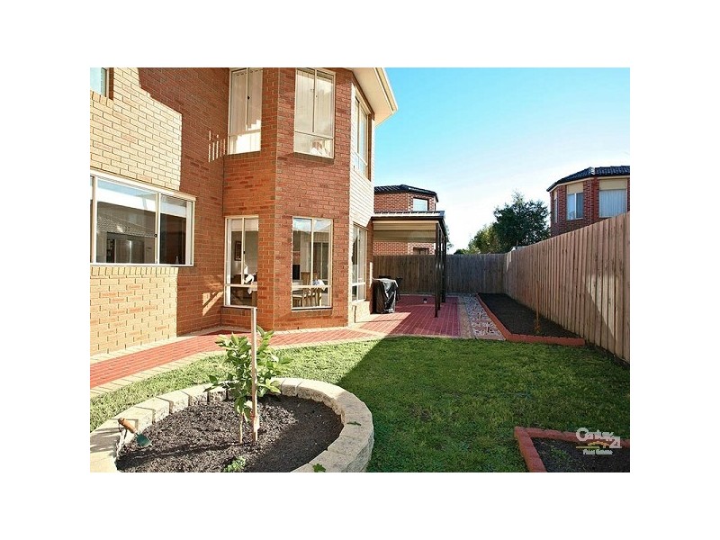 5 Wattlebird Court, Dingley Village VIC 3172