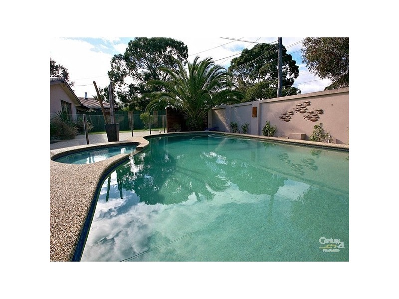 96-98 Howard Road, Dingley Village VIC 3172