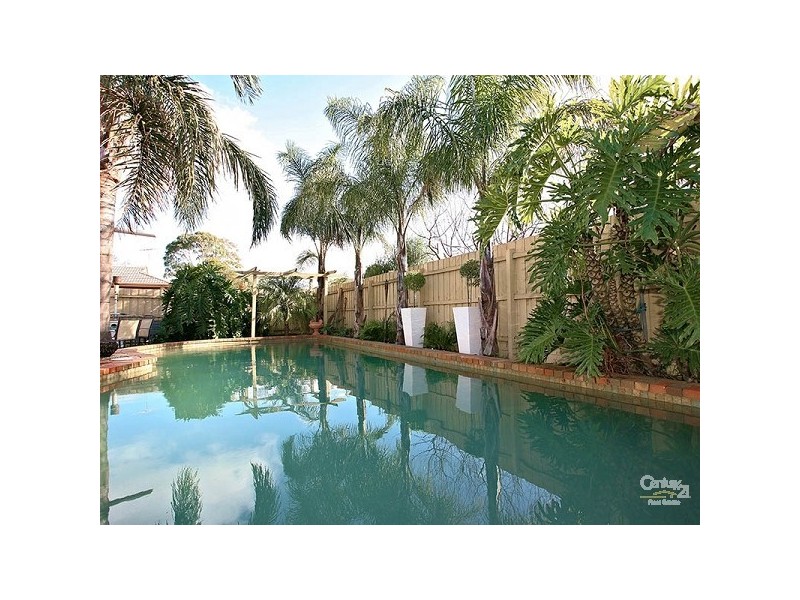 18 Meribah Court, Parkdale VIC 3195