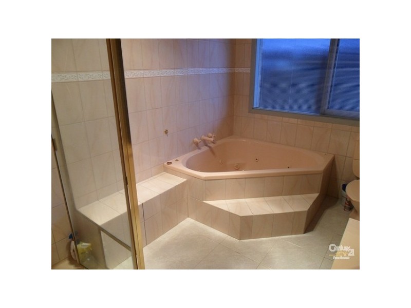 30 McClure Road, Dingley Village VIC 3172