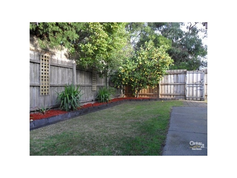 30 McClure Road, Dingley Village VIC 3172