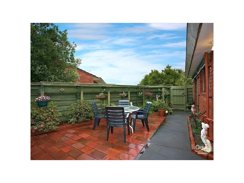 1/8-10 Golfwood Close, Dingley Village VIC 3172