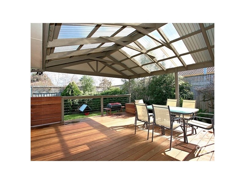 4 Locksley Close, Dingley Village VIC 3172