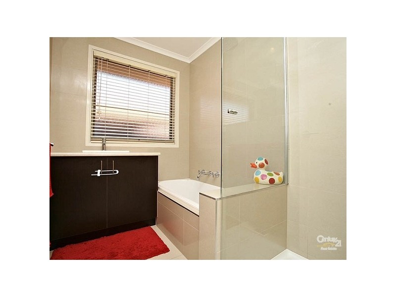 4 Locksley Close, Dingley Village VIC 3172