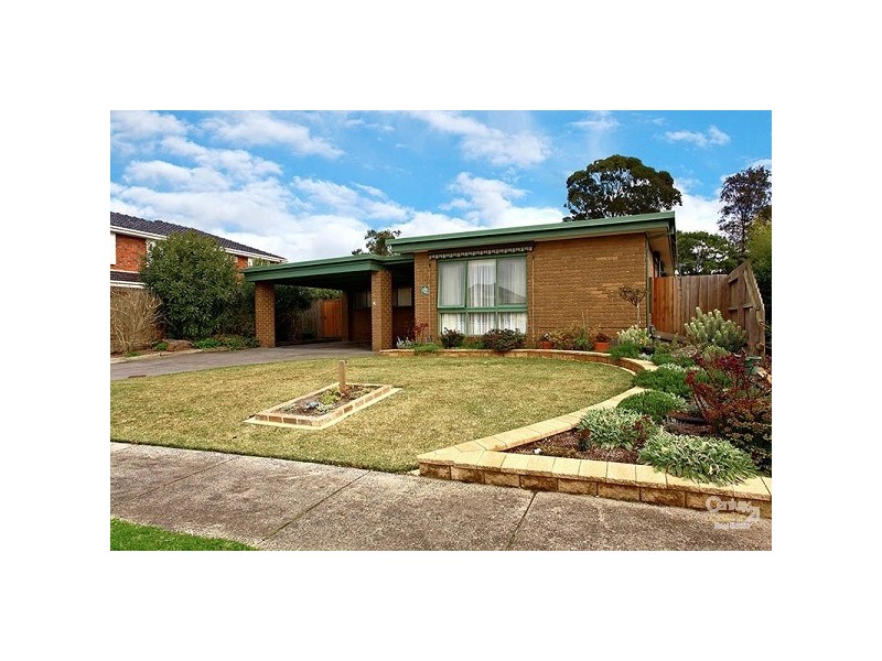 18 Golfwood Close, Dingley Village VIC 3172