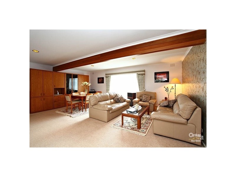 18 Golfwood Close, Dingley Village VIC 3172