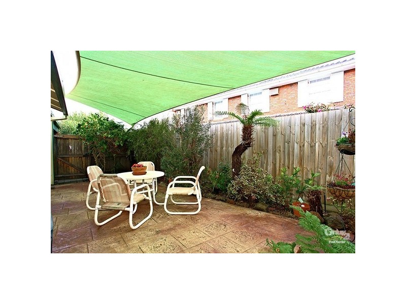 18 Golfwood Close, Dingley Village VIC 3172