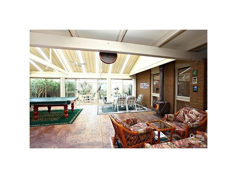 18 Golfwood Close, Dingley Village VIC 3172