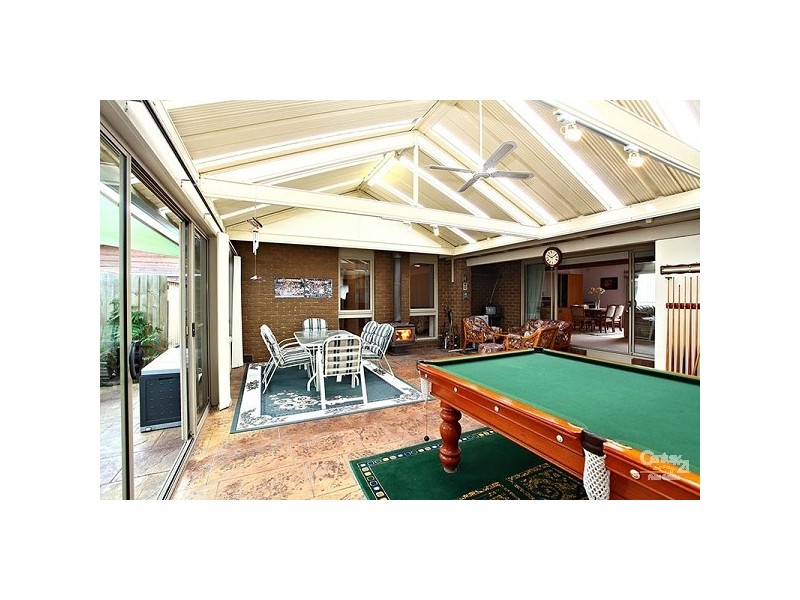 18 Golfwood Close, Dingley Village VIC 3172