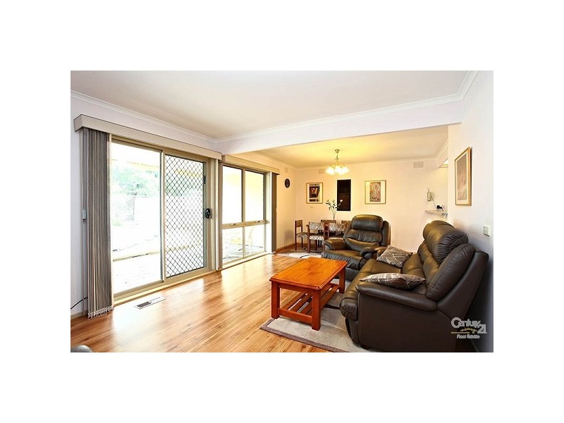 18 Golfwood Close, Dingley Village VIC 3172