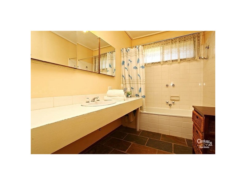 3 Harley Street, Dingley Village VIC 3172