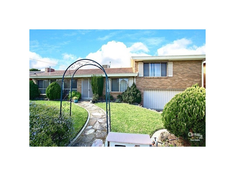 3 Harley Street, Dingley Village VIC 3172