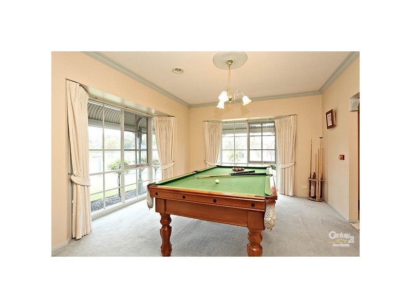 2 Grandiflora Court, Dingley Village VIC 3172