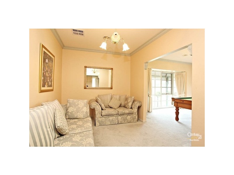 2 Grandiflora Court, Dingley Village VIC 3172