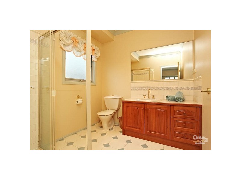 2 Grandiflora Court, Dingley Village VIC 3172